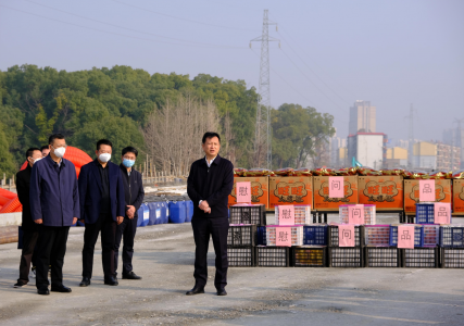 市委常委、副市長(zhǎng)肖云走訪慰問(wèn)丹霞路項(xiàng)目一線工人